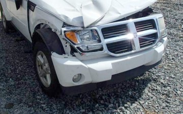 Prăpăd într-o intersecţie din Constanţa: o şoferiţă a „boţit” trei maşini dintr-o lovitură
